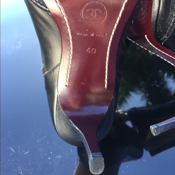 20%Off Vintage Chanel Leather High Boots w/Bows 2023 July 4th - Picture 4 of 11